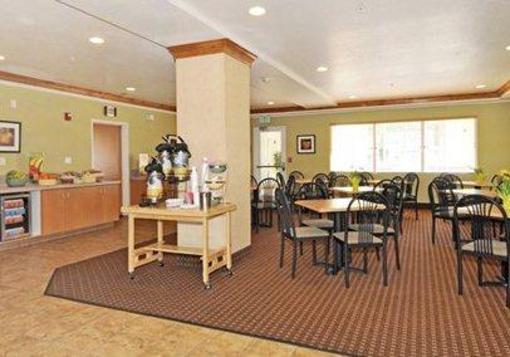 фото отеля Quality Inn & Suites Denver International Airport