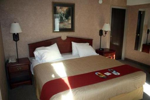 фото отеля Holiday Inn Express Hotel & Suites Deadwood