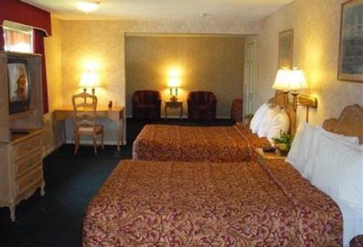 фото отеля Econo Lodge Maingate