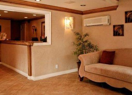 фото отеля Econo Lodge Maingate