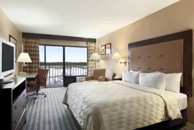фото отеля Hilton New Bern/Riverfront
