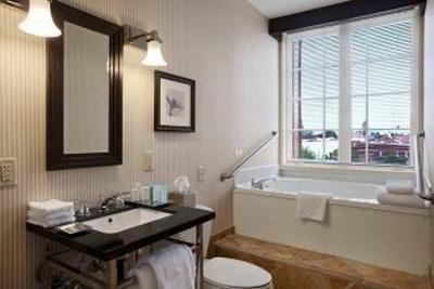 фото отеля Hilton New Bern/Riverfront