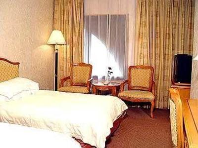 фото отеля Hong Kong Hotel Yiwu