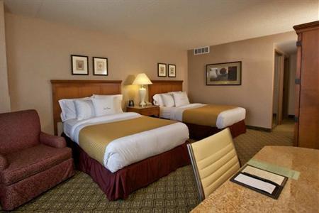 фото отеля Doubletree Bay City Riverfront
