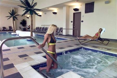 фото отеля Doubletree Bay City Riverfront