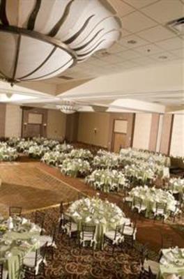 фото отеля Doubletree Bay City Riverfront