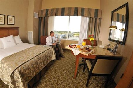 фото отеля Doubletree Bay City Riverfront