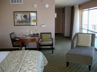 фото отеля Doubletree Bay City Riverfront