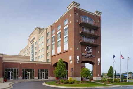 фото отеля Doubletree Bay City Riverfront