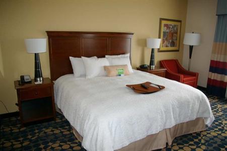 фото отеля Hampton Inn & Suites Huntersville