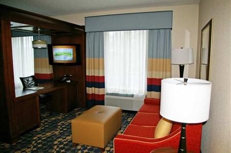 фото отеля Hampton Inn & Suites Huntersville