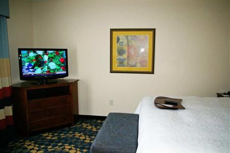 фото отеля Hampton Inn & Suites Huntersville