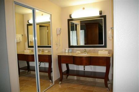 фото отеля Hampton Inn & Suites Huntersville