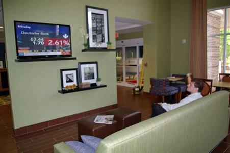 фото отеля Hampton Inn & Suites Huntersville