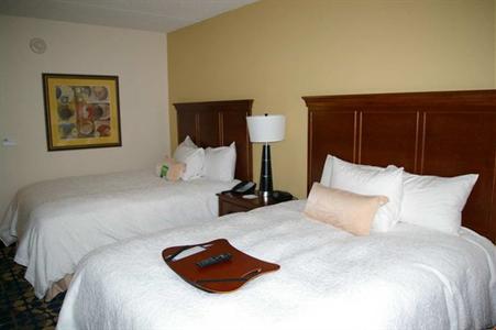 фото отеля Hampton Inn & Suites Huntersville