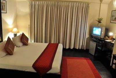 фото отеля Sterling Suites - Langford Town
