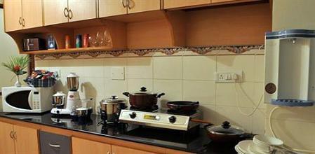 фото отеля Sterling Suites - Langford Town