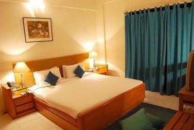 фото отеля Sterling Suites - Langford Town