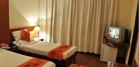 фото отеля Sterling Suites - Langford Town