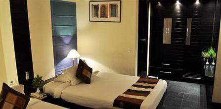 фото отеля Sterling Suites - Langford Town
