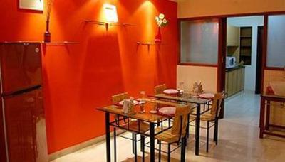 фото отеля Sterling Suites - Langford Town