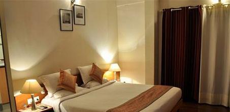 фото отеля Sterling Suites - Langford Town