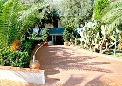 фото отеля Hotel Costa Azzurra Brolo