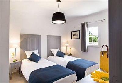 фото отеля Clos Savornin Villa Saint-Saturnin-les-Apt