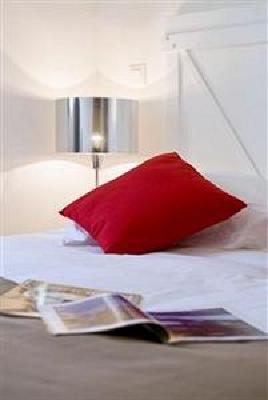 фото отеля Clos Savornin Villa Saint-Saturnin-les-Apt