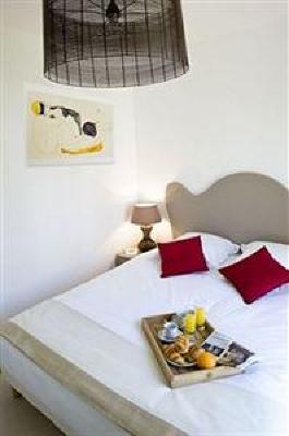 фото отеля Clos Savornin Villa Saint-Saturnin-les-Apt
