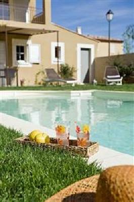 фото отеля Clos Savornin Villa Saint-Saturnin-les-Apt