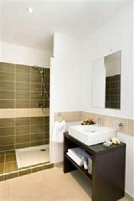 фото отеля Clos Savornin Villa Saint-Saturnin-les-Apt
