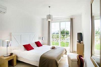фото отеля Clos Savornin Villa Saint-Saturnin-les-Apt