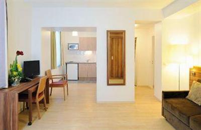 фото отеля Residhome Bures la Guyonnerie Bures-sur-Yvette