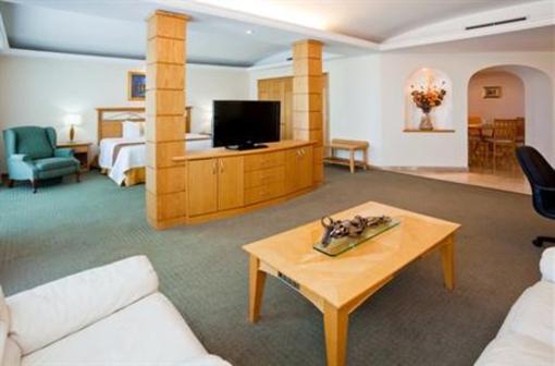 фото отеля Holiday Inn Queretaro Zona Diamante
