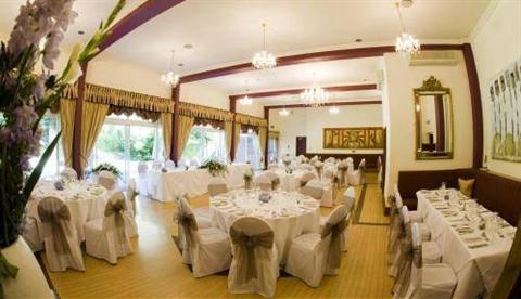 фото отеля Newbury Manor Hotel