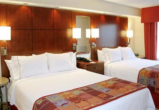 фото отеля Residence Inn Chapel Hill