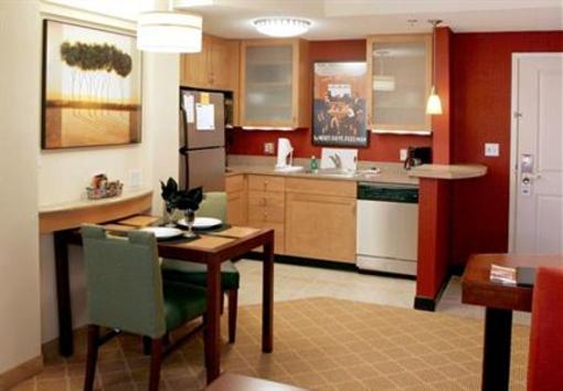 фото отеля Residence Inn Chapel Hill