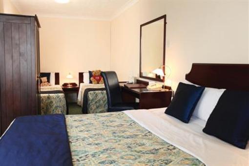 фото отеля BEST WESTERN Heronston Hotel