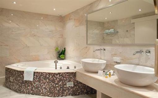фото отеля Hotel L'Europe Colmar