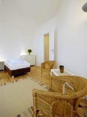 фото отеля Old Town Apartments - Metzer Strasse