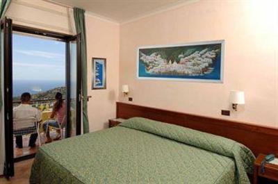 фото отеля Hotel Montana Massa Lubrense