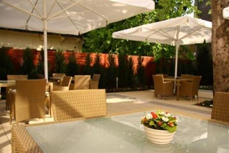 фото отеля Lion's Garden Hotel