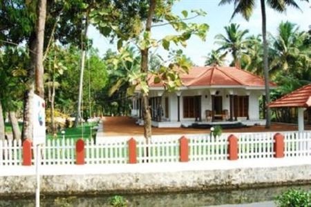 фото отеля Coconut Creek Farm And Homestay Bed & Breakfast Kumarakom