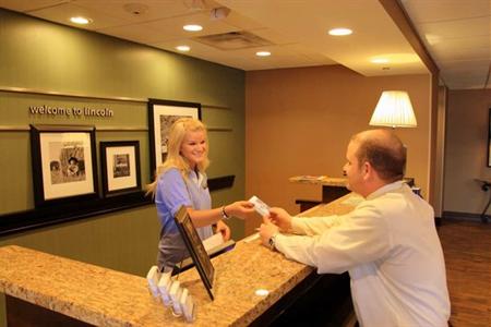 фото отеля Hampton Inn & Suites Lincoln - Northeast I-80