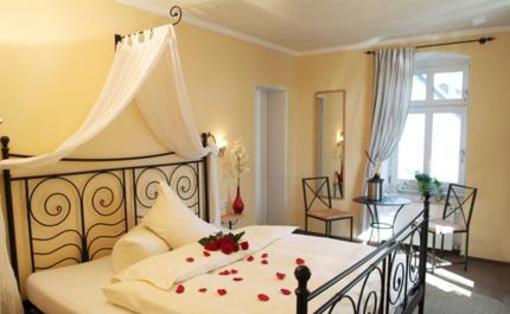 фото отеля Landhotel Airport-Inn