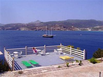 фото отеля Kavos Bay Seafront Hotel