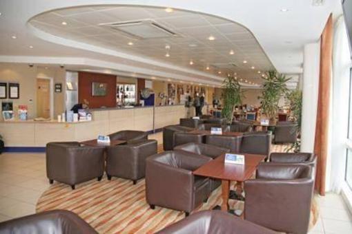 фото отеля Holiday Inn Express Chester-Racecourse