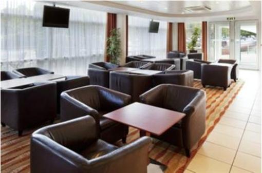 фото отеля Holiday Inn Express Chester-Racecourse