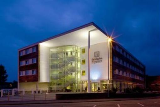 фото отеля Holiday Inn Express Chester-Racecourse